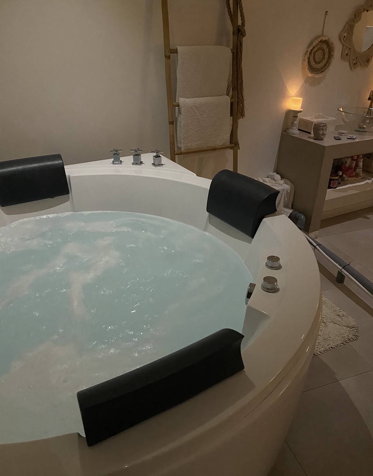 Day Spa Couples Package: Sauna, Bathtub & Bali Massage